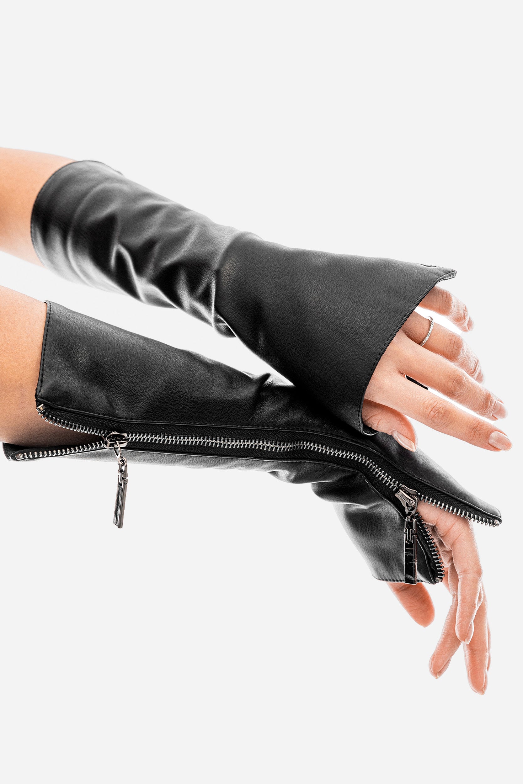 Gloves Yukanna