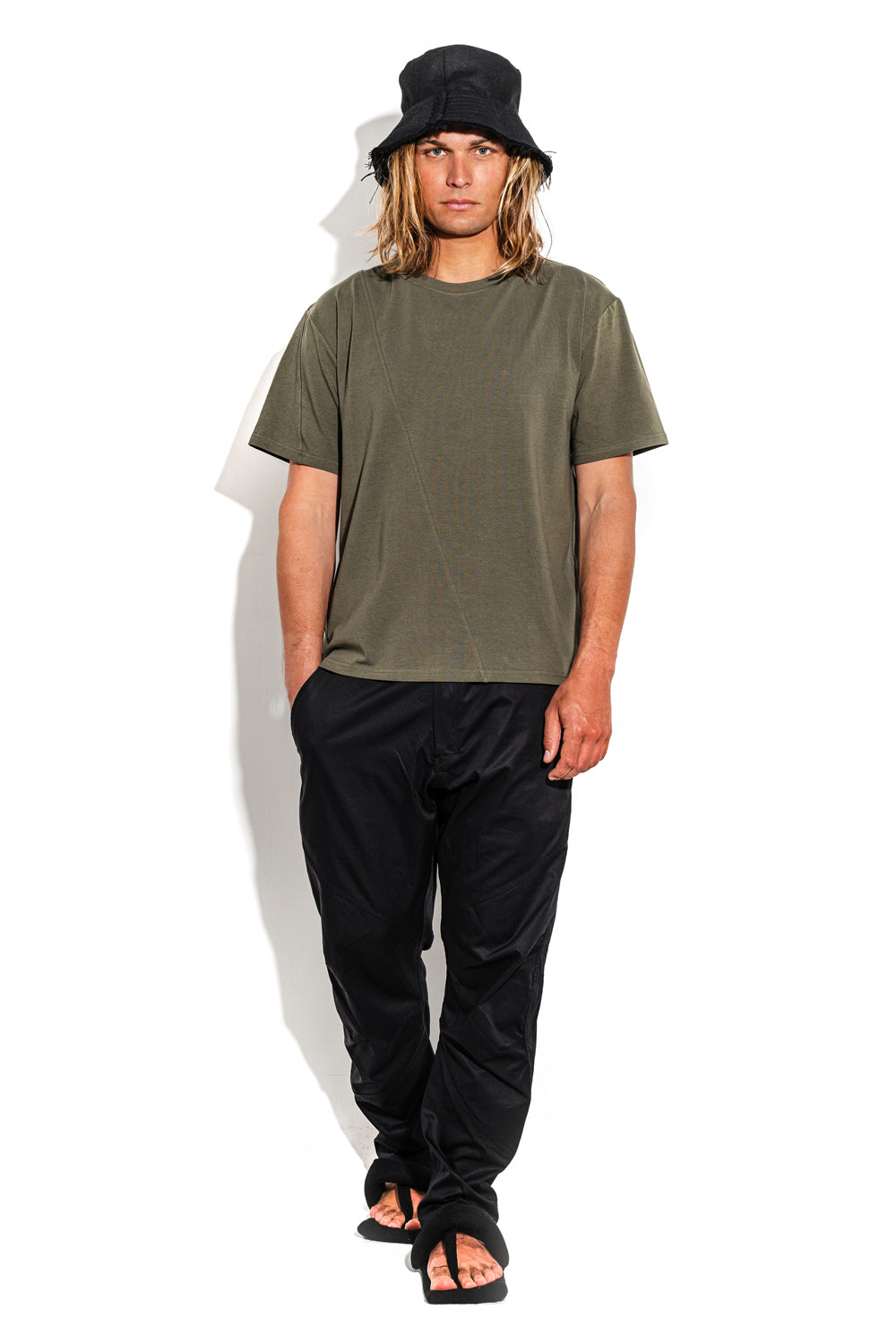 Khaki T-shirt with a geometric seam