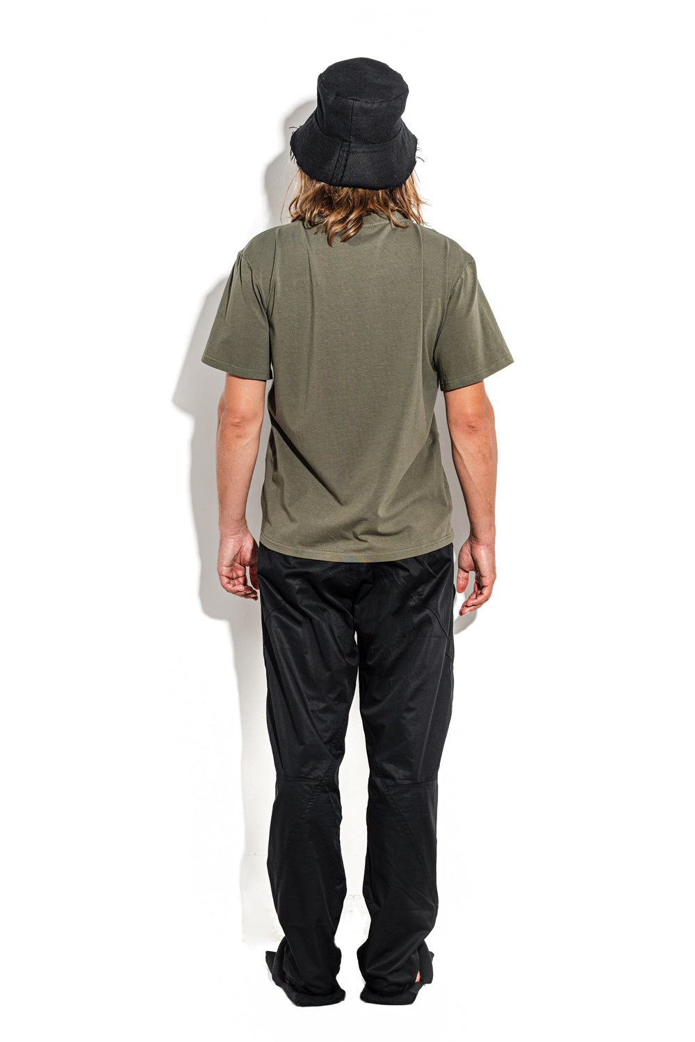 Khaki T-shirt with a geometric seam