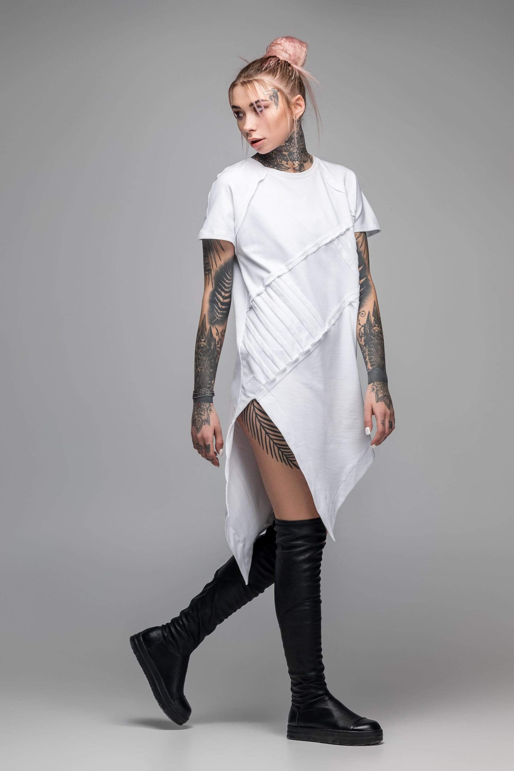 MDNT45 Dresses Asymmetric white T-shirt dress
