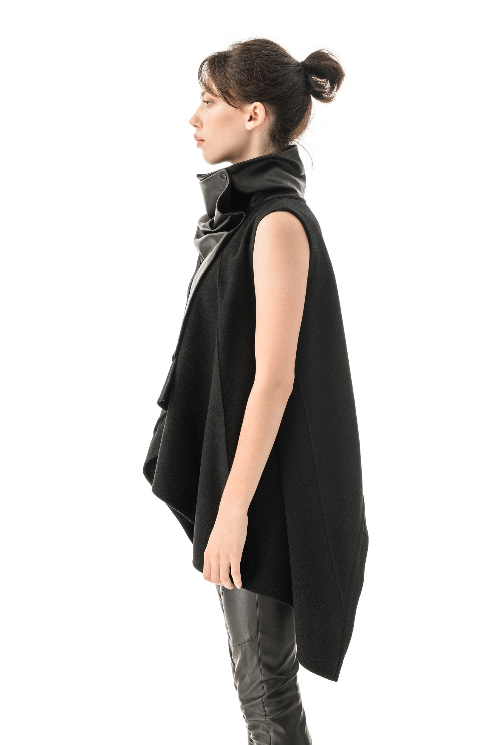 MDNT45 Lucid Vest