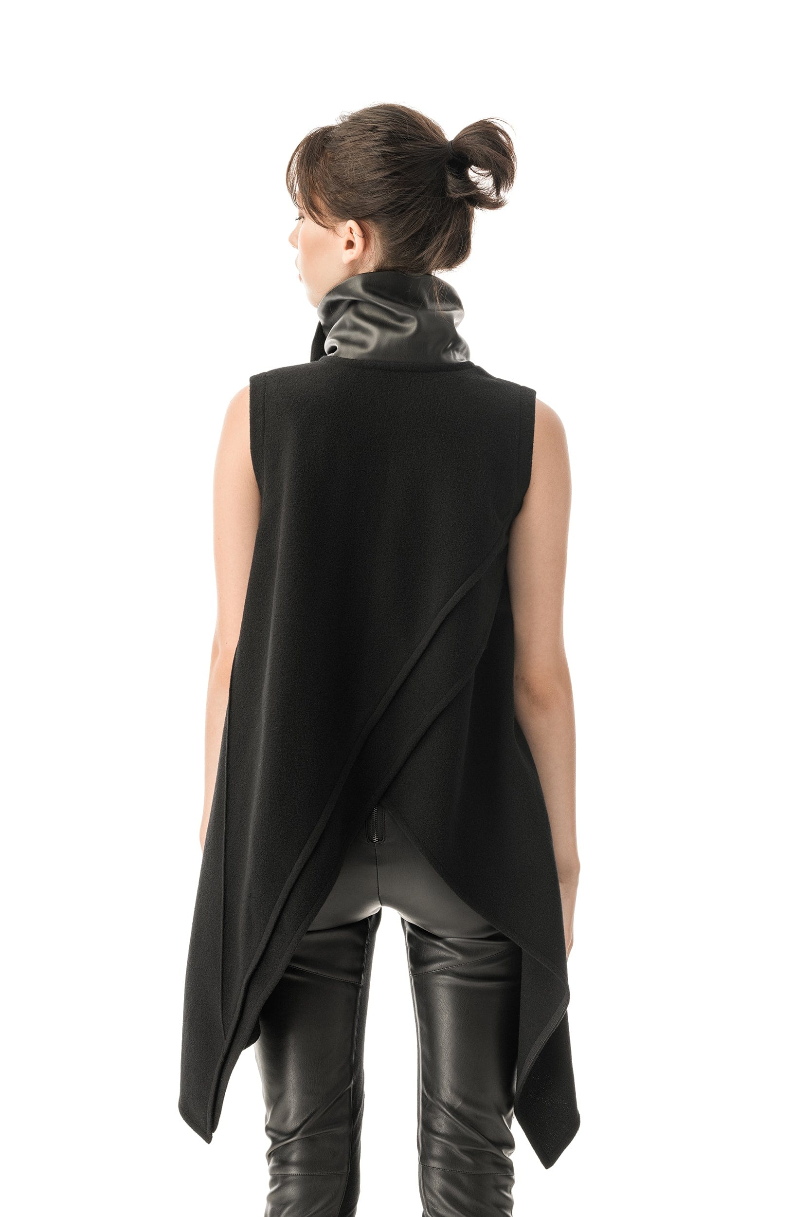 MDNT45 Lucid Vest