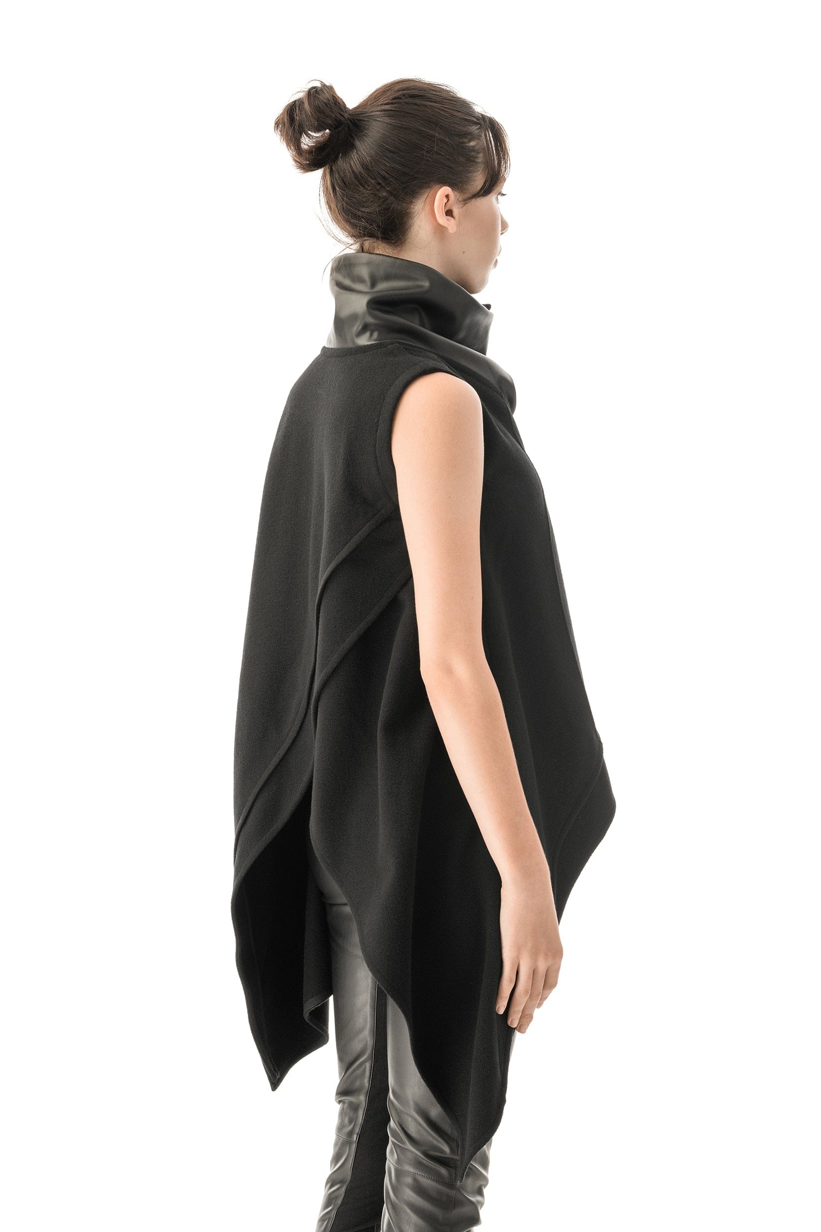 MDNT45 Lucid Vest