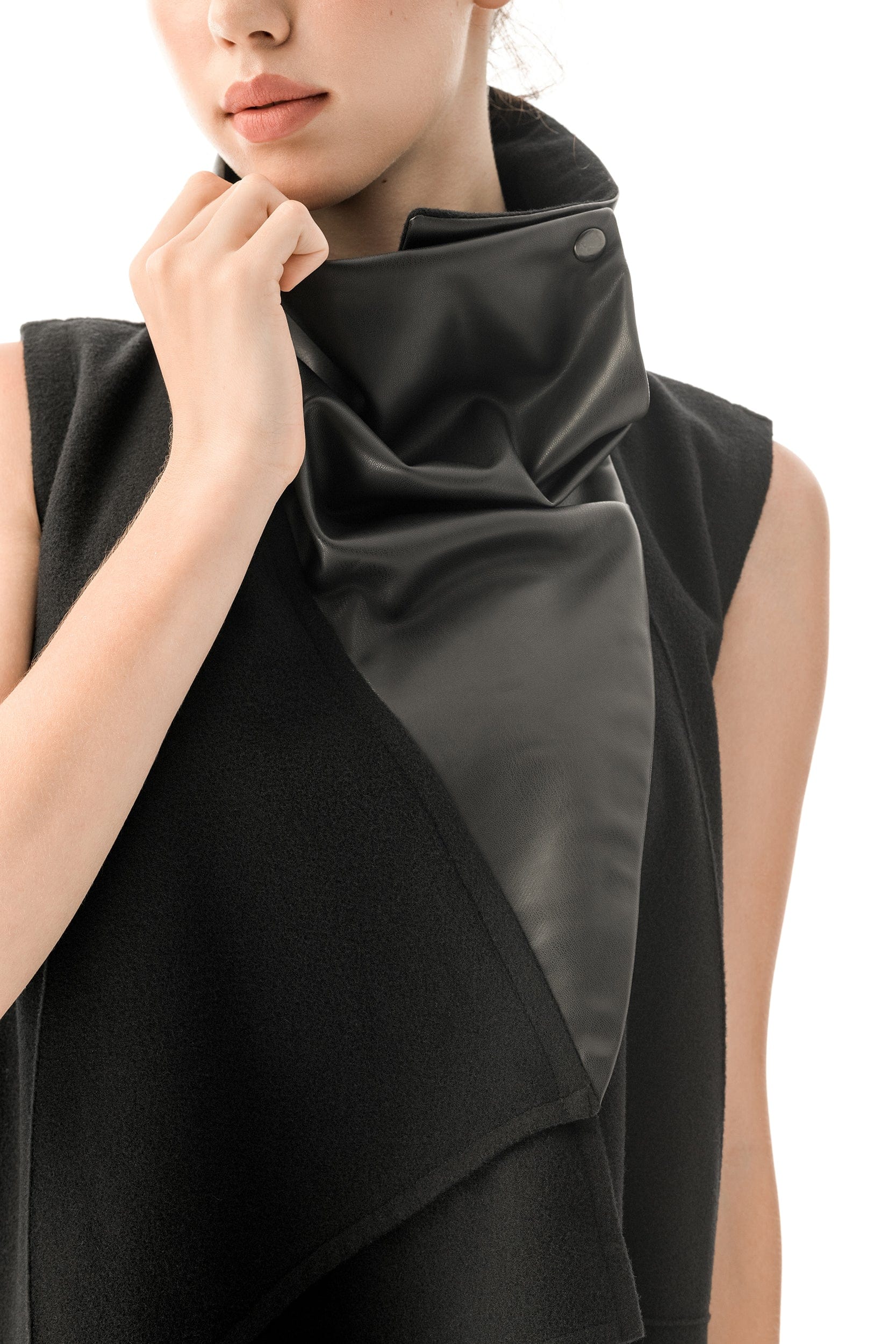MDNT45 Lucid Vest
