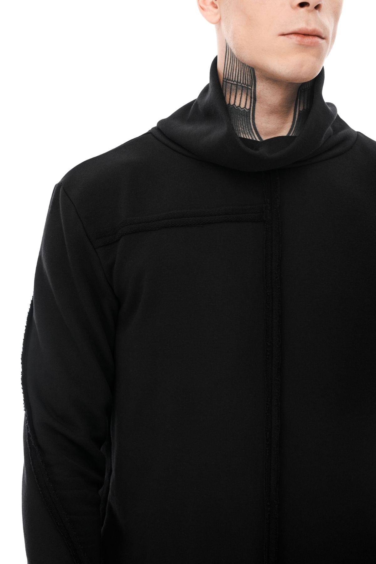 MDNT45 Suture turtleneck