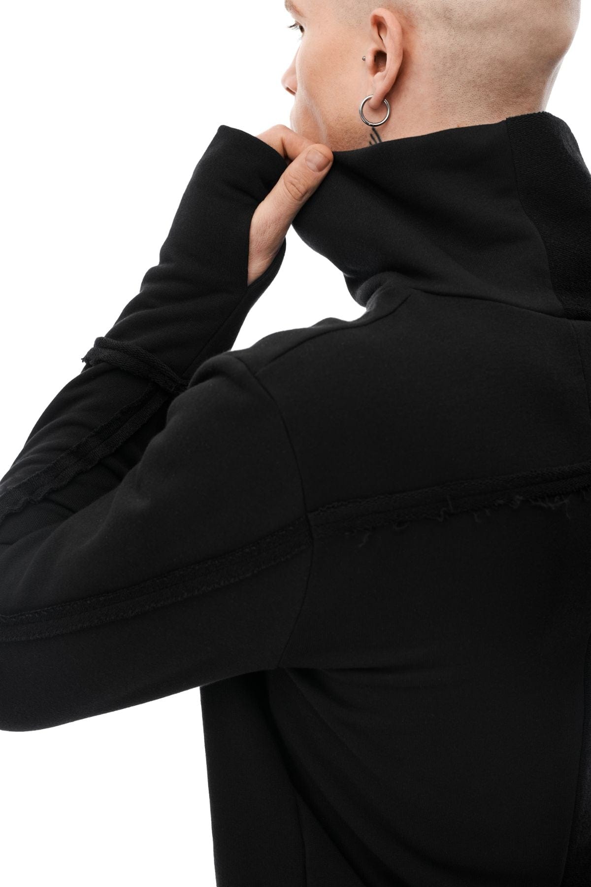 MDNT45 Suture turtleneck