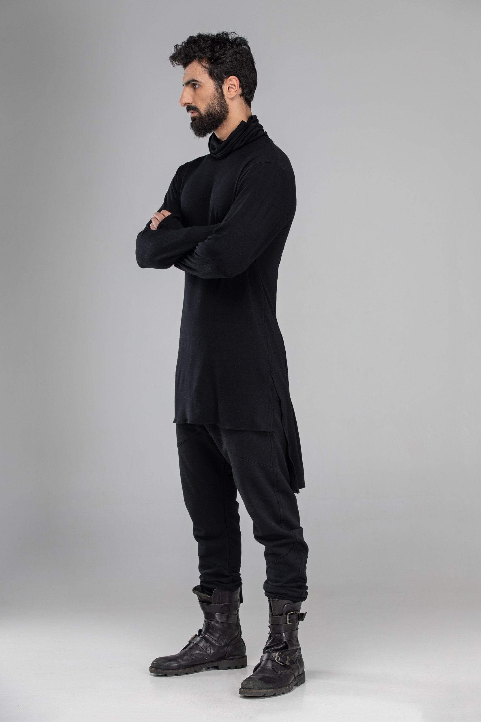 MDNT45 Tops & T-shirts Black turtleneck sweater