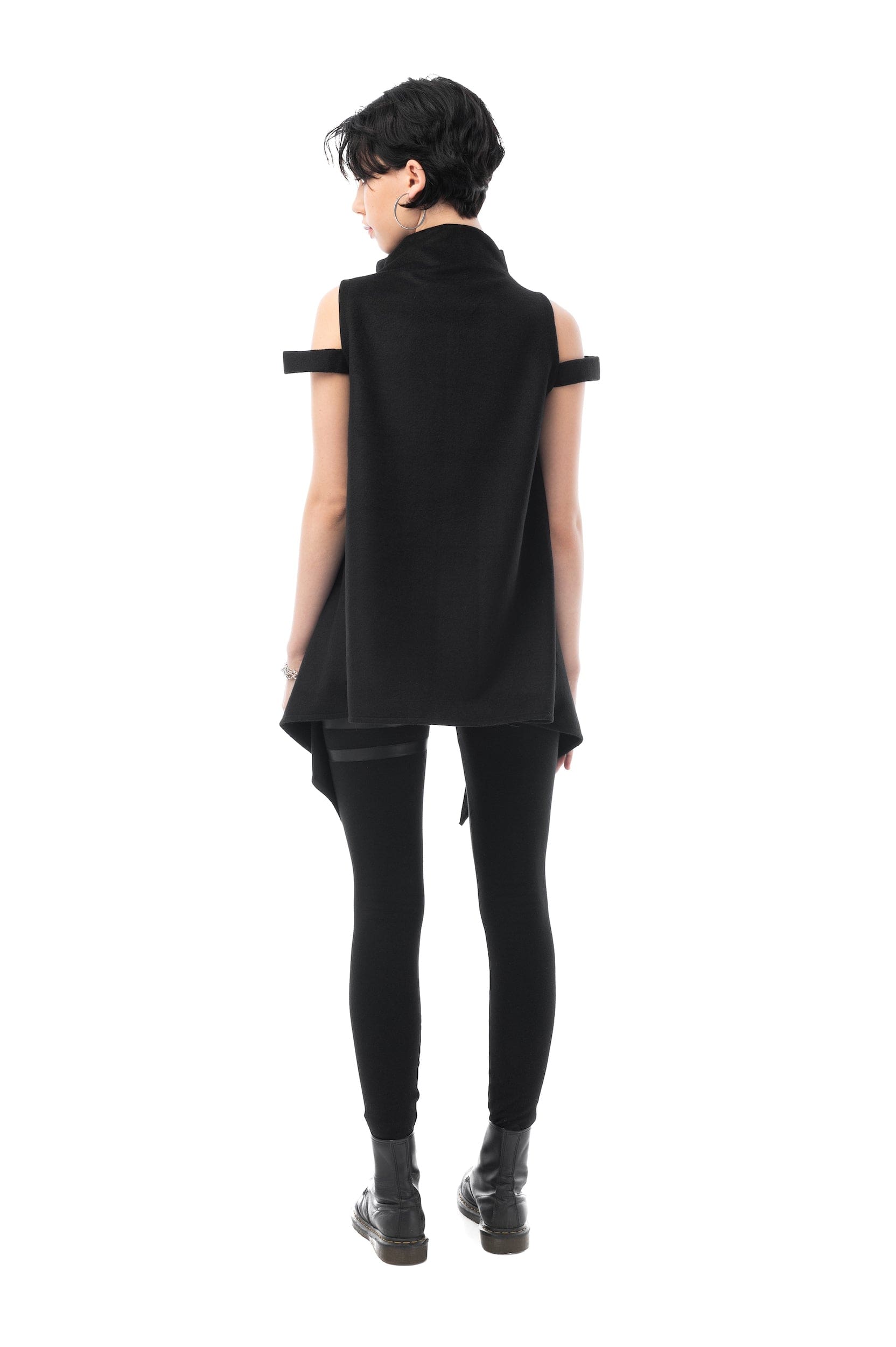 MDNT45 Weit vest
