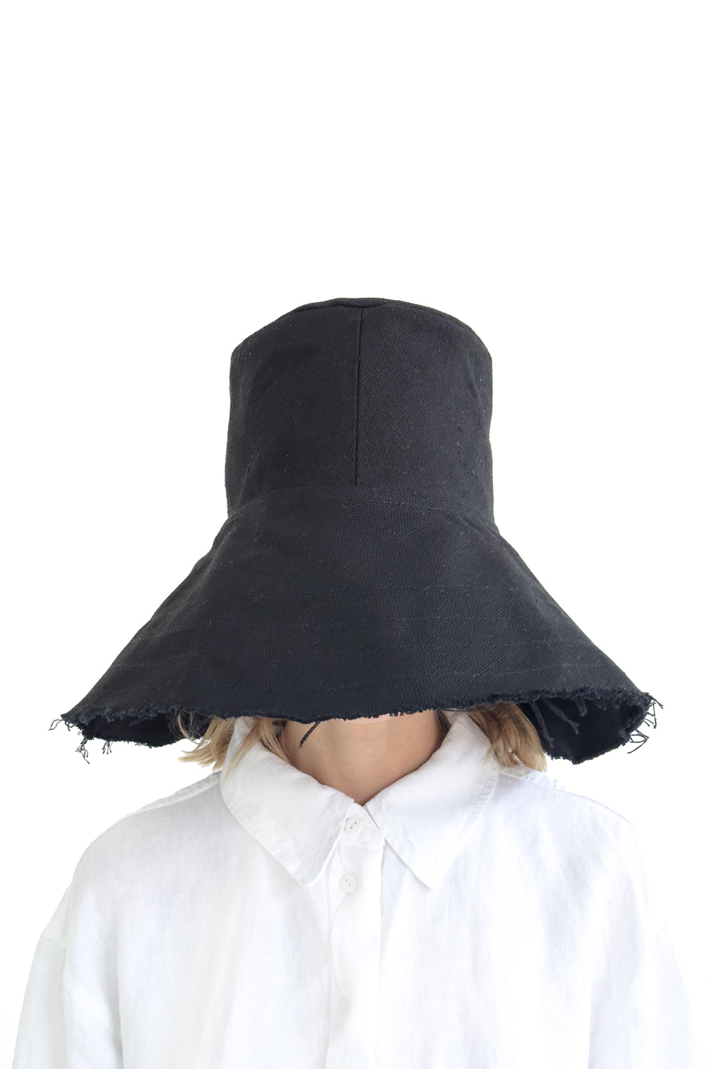 Foldable black linen hat